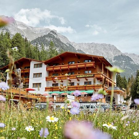 Hotel Hubertushof - Ihr Hotel Mit Herz Leutasch Eksteriør billede