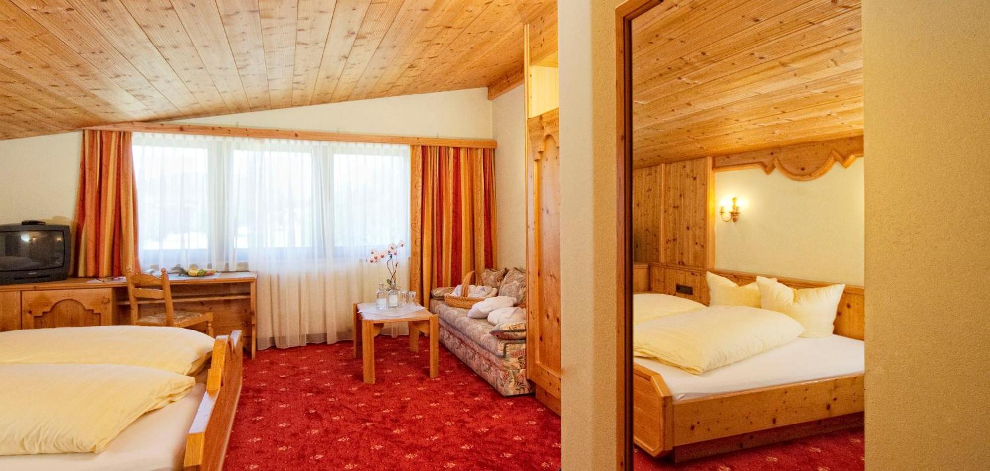 Hotel Hubertushof - Ihr Hotel Mit Herz Leutasch Eksteriør billede
