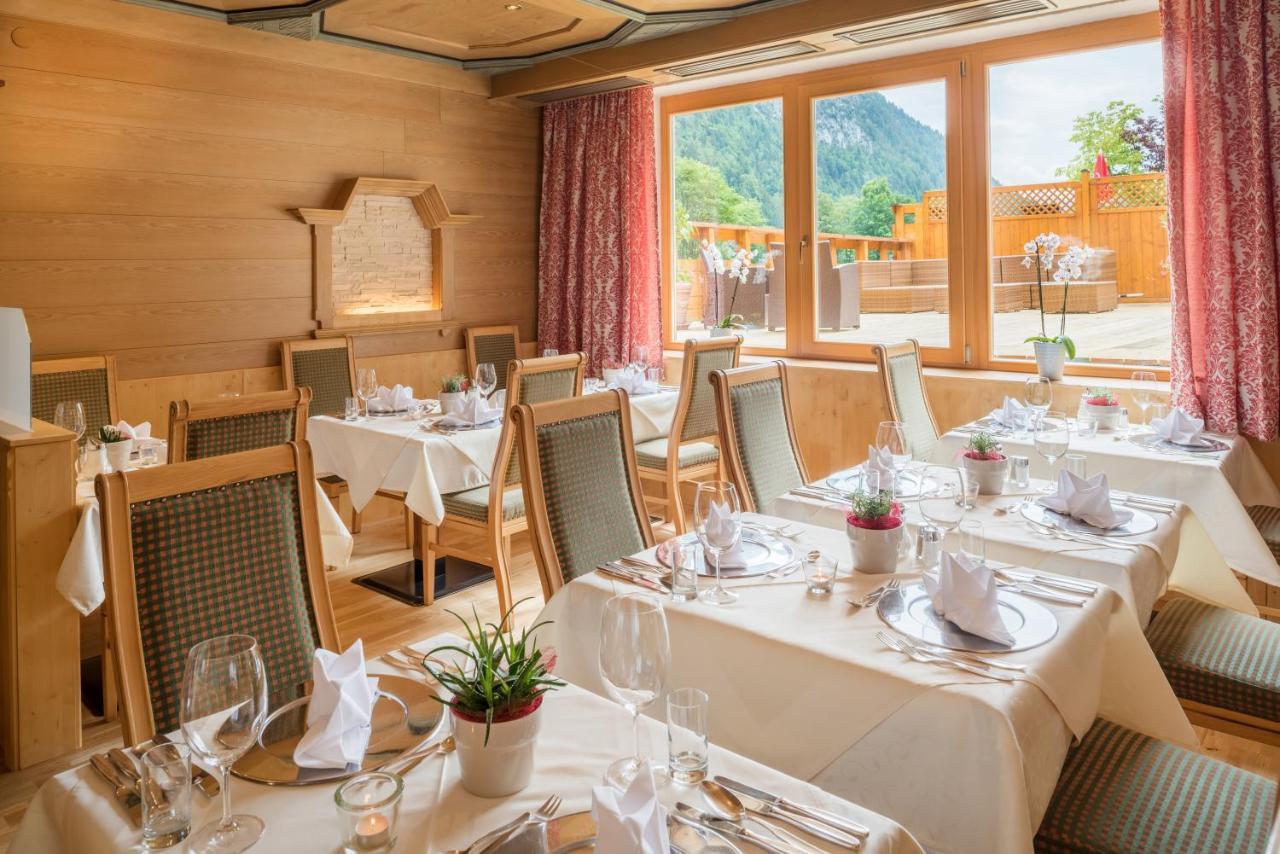 Hotel Hubertushof - Ihr Hotel Mit Herz Leutasch Eksteriør billede